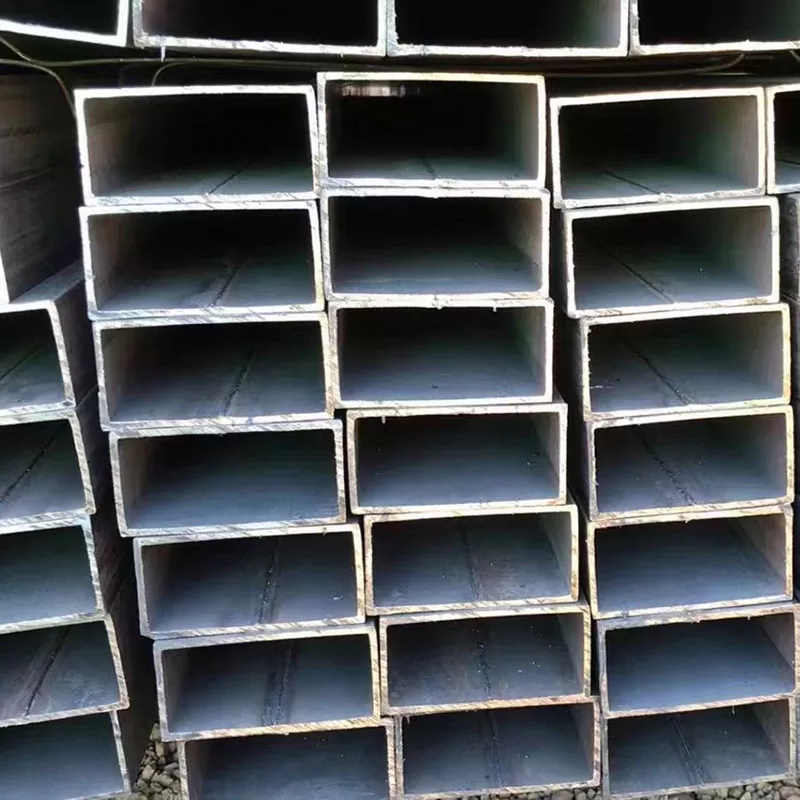 Tyndvægget sort rektangulært rør